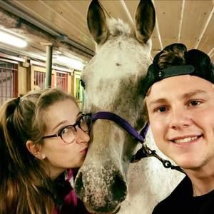 Meet your Posher, Maxime